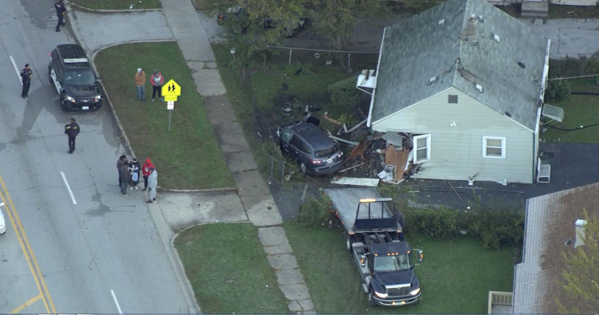 HARVEY- Car crashes into home on Dixie Hwy n of 159th. 