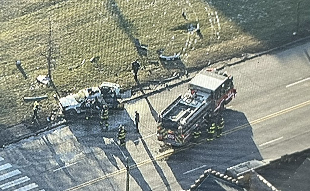 SB Western Avenue blocked 43rd to 45th due to this nasty crash. NB Western remains open