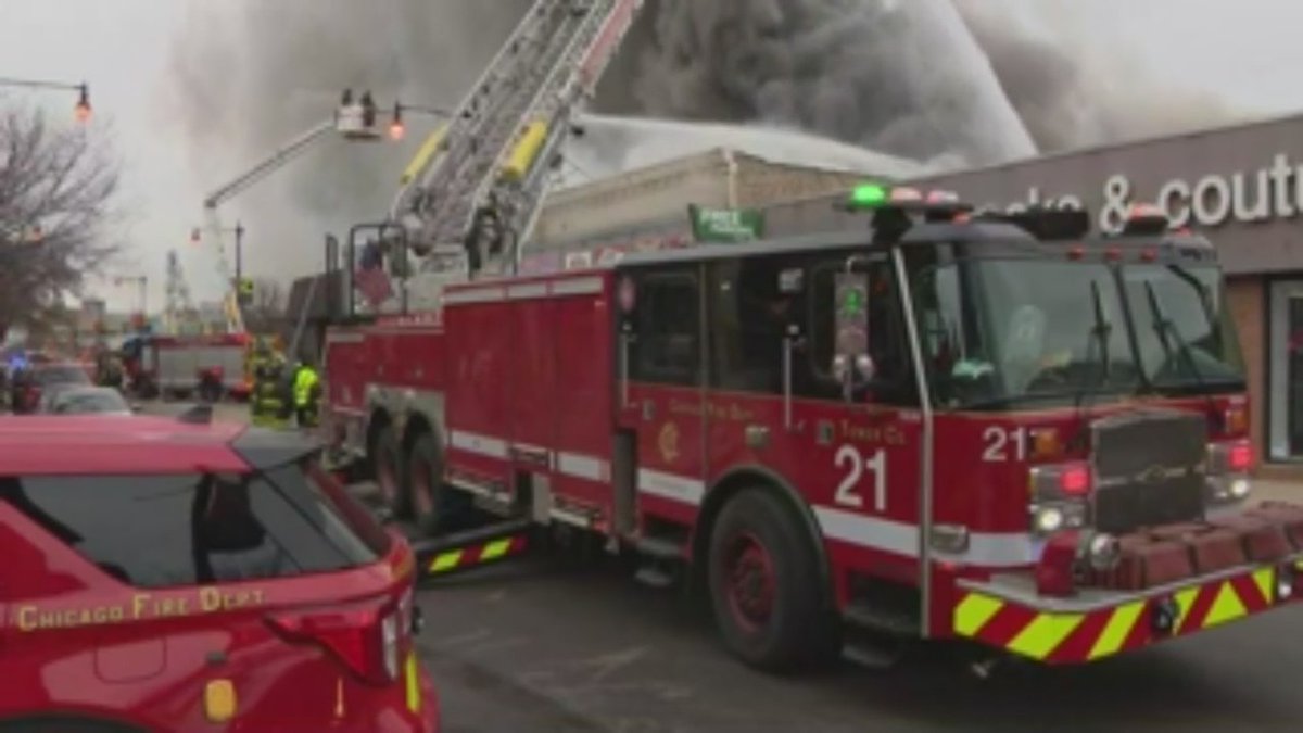 Crews on scene of extra alarm fire in Albany Park: