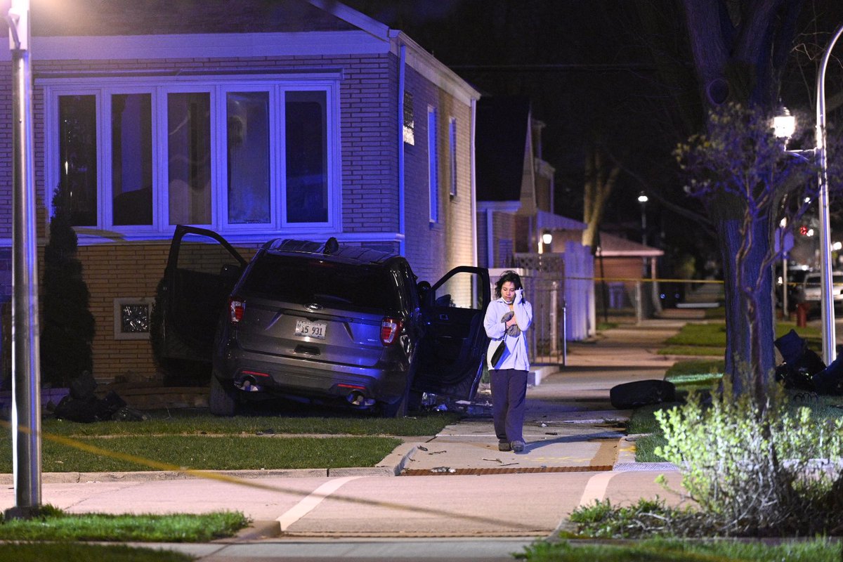 Chicago police are on scene investigating a the scene where an unmarked Chicago Police vehicle appears to have crashed into a home in the 6800 block of South Hamlin. Chicago