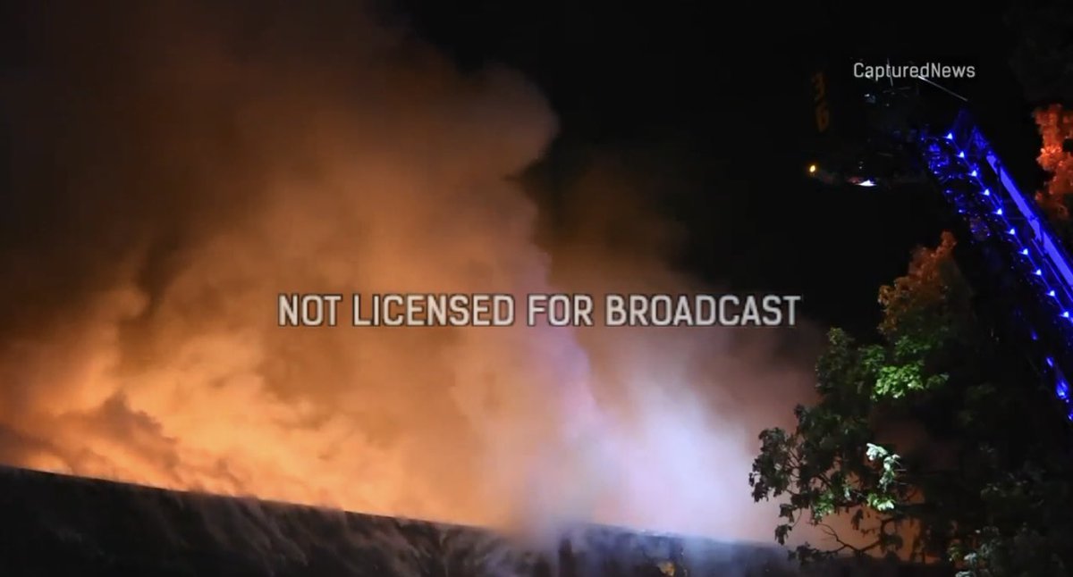 A massive 4th alarm fire in Park Ridge is still burning at this hour. At approximately 11:10 pm, crews were called out to the 200 block of Thames Pkwy. Many people have been displaced and there is no word on injuries yet 