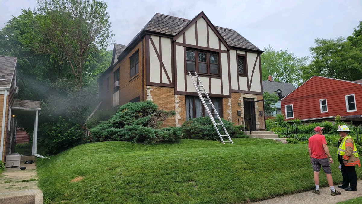 This morning at approximately 10:23 A.M., @RockfordFire responded to a reported structure fire at 700 Joslyn Street.  Initial companies arrived and were able to quickly extinguish a fire located in the basement