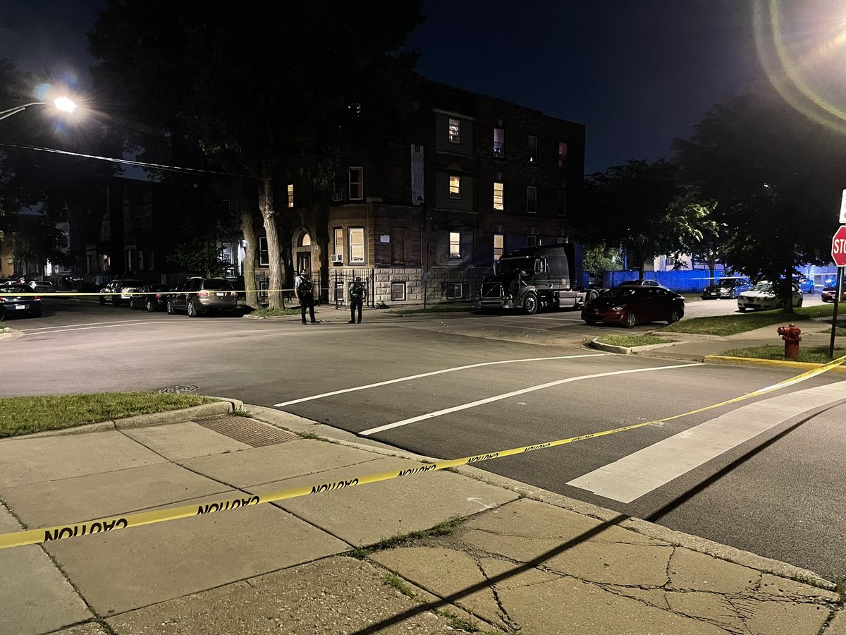 Chicago police are on scene for multiple people shot (possibly 4) on the 1200 block of South Lawndale. Chicago 