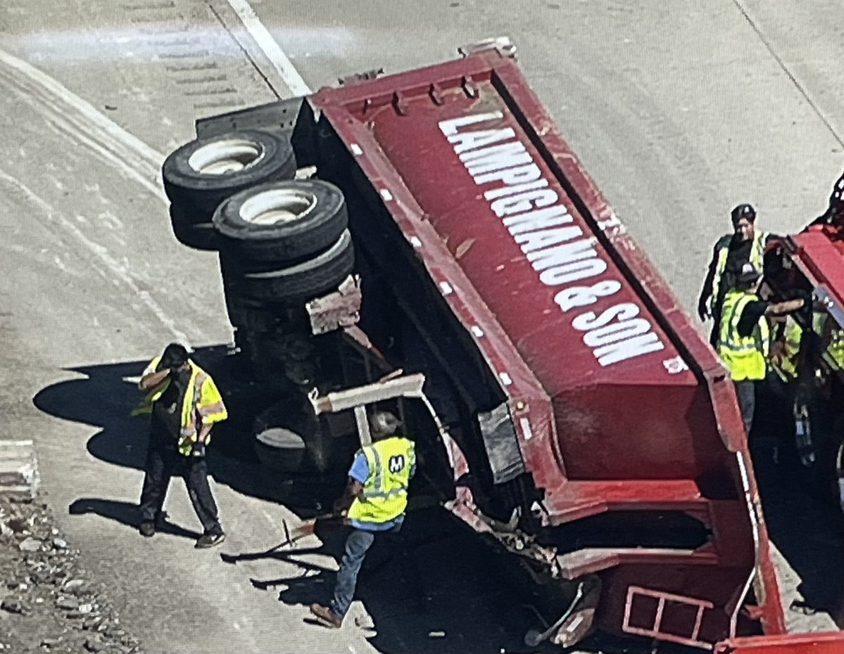 A devastating crash WB90 before Bartlett Road has destroyed a dump truck, closed 2RL and spilled a rocks across the lanes. No word on injuries to the driver, however, cleanup will take an extended time. Enter WB90 from Route 59 & miss the mess.v