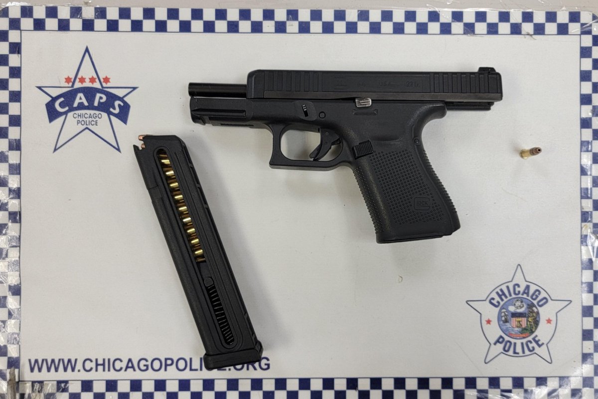 863C recovered this weapon while responding to person with  a gun call on 7700 block of S Homan.  Subject matching description with L shaped object in his waistband was detained, investigation led to UUW arrest.