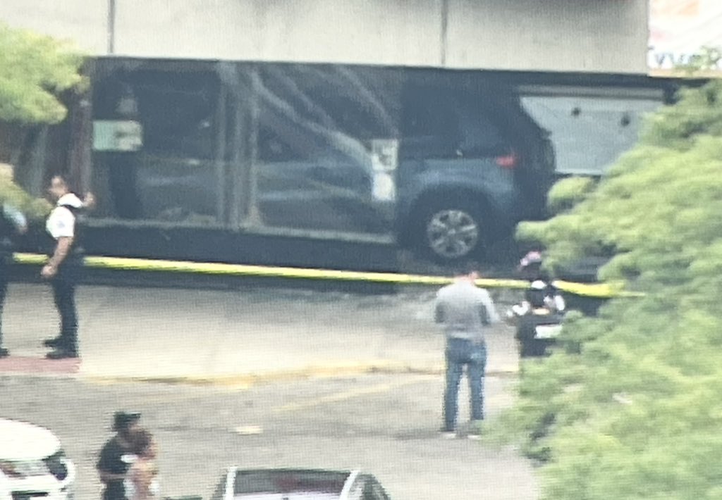 Authorities on the scene at Chicago & Kedzie after a vehicle slammed into a Dunkin Donuts. No word yet on what caused the driver to lose control and drive all the way into the restaurant and  if there have been injuries