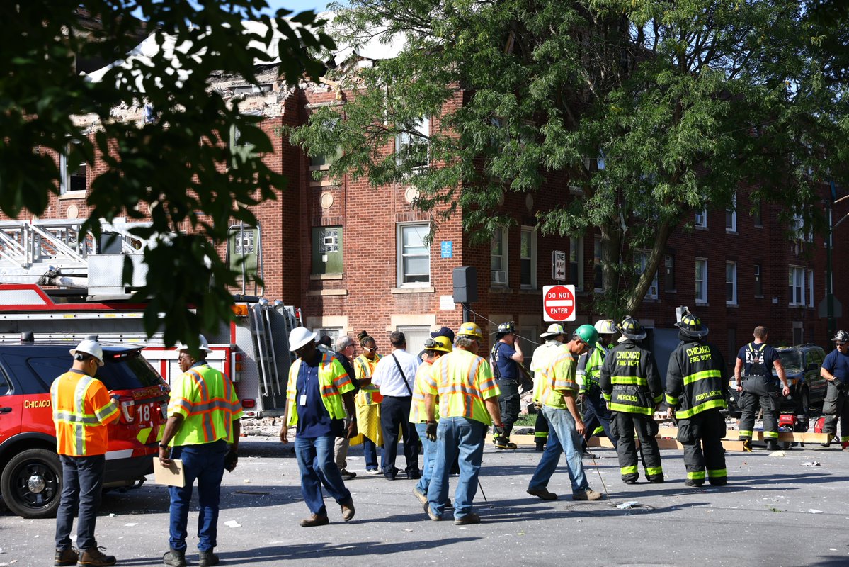 At least six people were injured when an explosion ripped through the top floor of an apartment building in Austin Tuesday morning. 