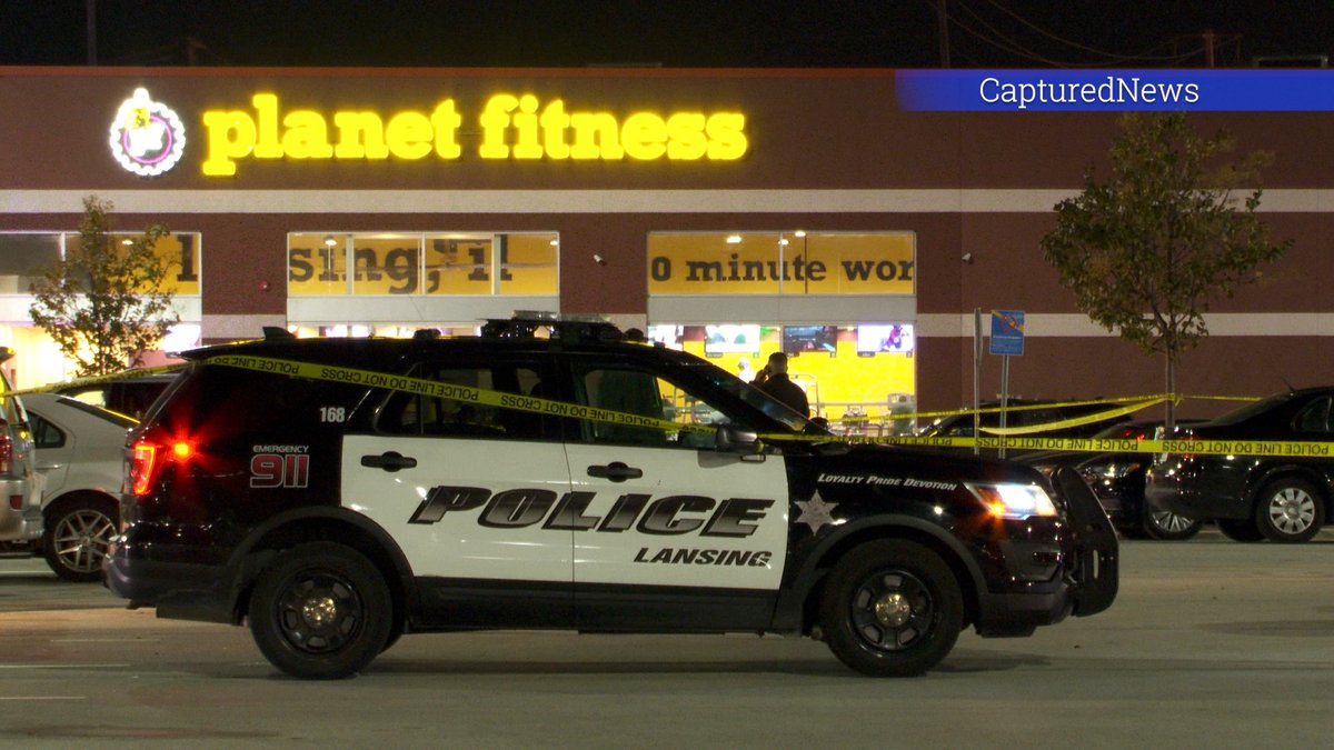 LANSING, IL: Police are on scene investigating a fatal shooting in the parking lot of Planet Fitness. Illinois State Police CSI on scene. Multiple evidence markers.