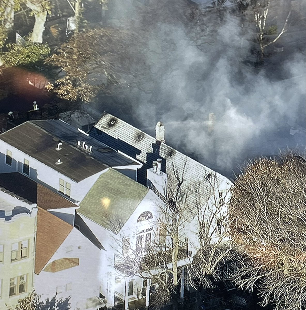 Chicago firefighters have now knocked down a raging extra alarm fire in the 2400 block of N. Washtenaw. The blaze burned several homes, displacing a number of residents & leaving one occupant seriously hurt. Cause and  origin still to be determined. 