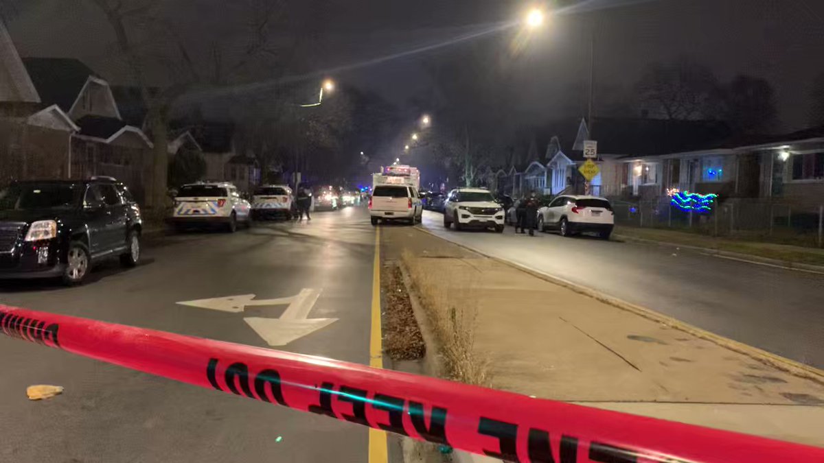 Chicago police officer was stabbed in Roseland in the 9900 block of S. Wentworth. Officer stabbed in left shoulder. Suspect shot. Officer taken to Christ hospital in stable condition. Suspect to U of C. No condition on suspect, according to CFD
