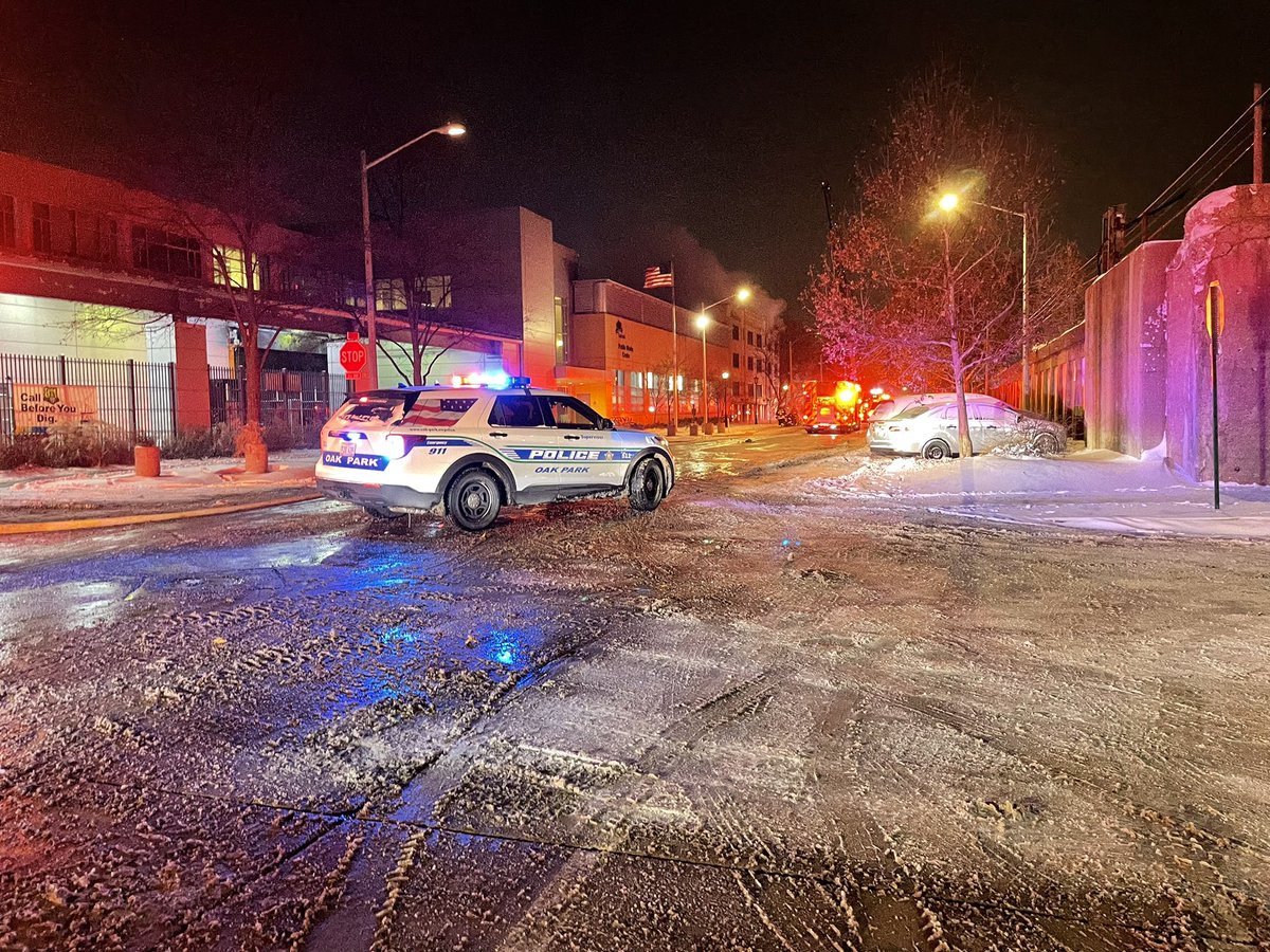 Firefighters on scene of fire in the 200 block of South Boulevard in Oak Park. Mutual aid on scene, including River Forest Paramedic Unit. Not clear whether fire is out since we're back a distance. Dangerously cold temps as crews investigate