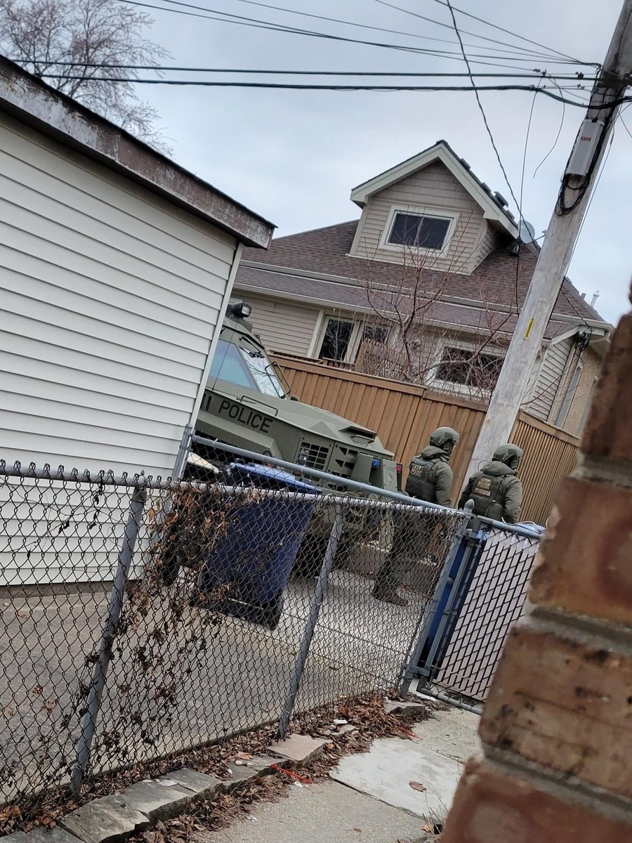 Just before 7 am this morning several law enforcement agencies including FBI, HSI, ATF and the Marshalls, raided a home on 74th and George. In Elmwood Park. The suspect got away, drove away through the alleys. 