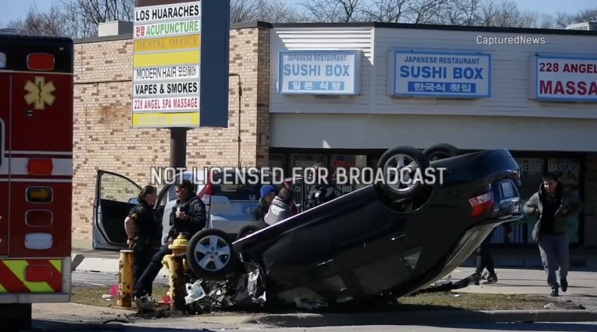 At approximately 1:00pm, the @GlenviewFire responded to an auto accident on the 3000 block of Milwaukee Avenue. 6 ambulances were requested and 6 people were taken to various hospitals. Police are investigating. 