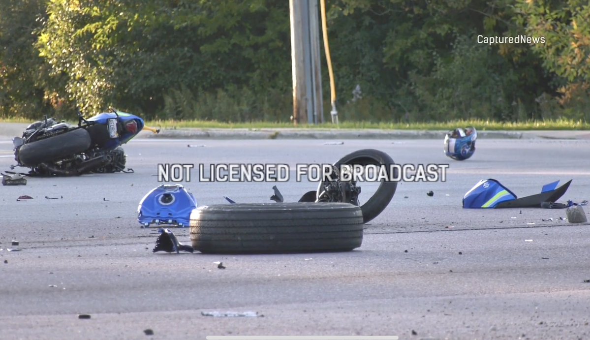 Fatal Motorcycle Crash Route 41 and Westleigh Road in Lake Forest,IL. Lake County @LakeForestPD and Lake County Major Crash Team is investigating the Crash. Rt. 41 is closed in Both Directions