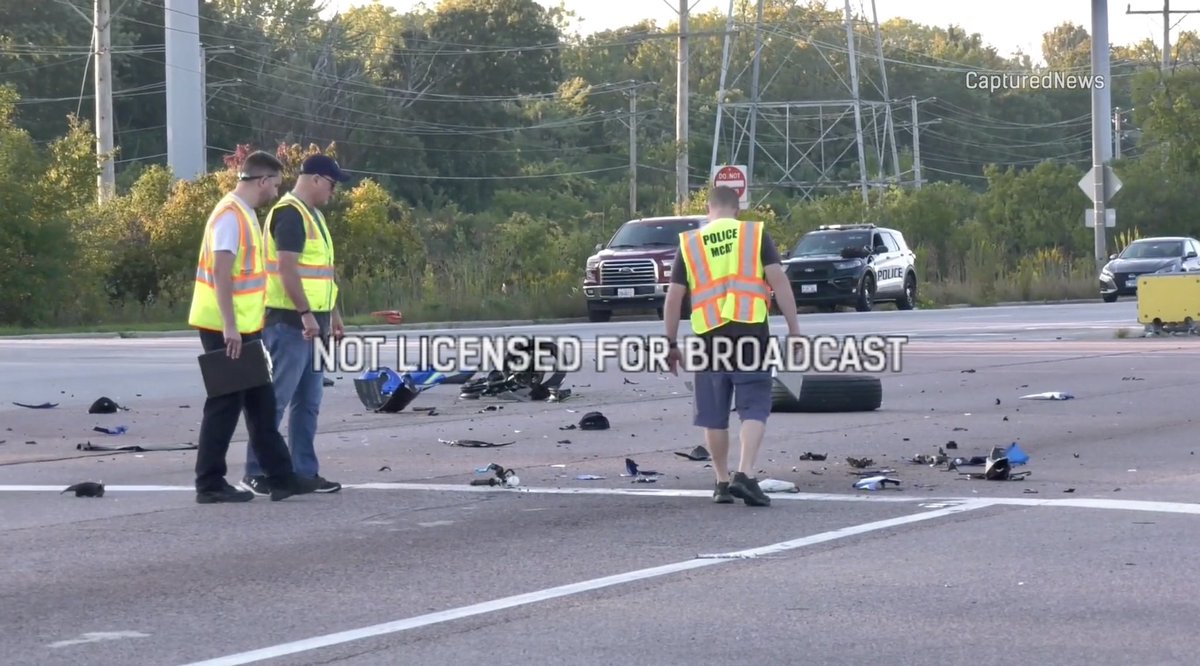Fatal Motorcycle Crash Route 41 and Westleigh Road in Lake Forest,IL. Lake County @LakeForestPD and Lake County Major Crash Team is investigating the Crash. Rt. 41 is closed in Both Directions