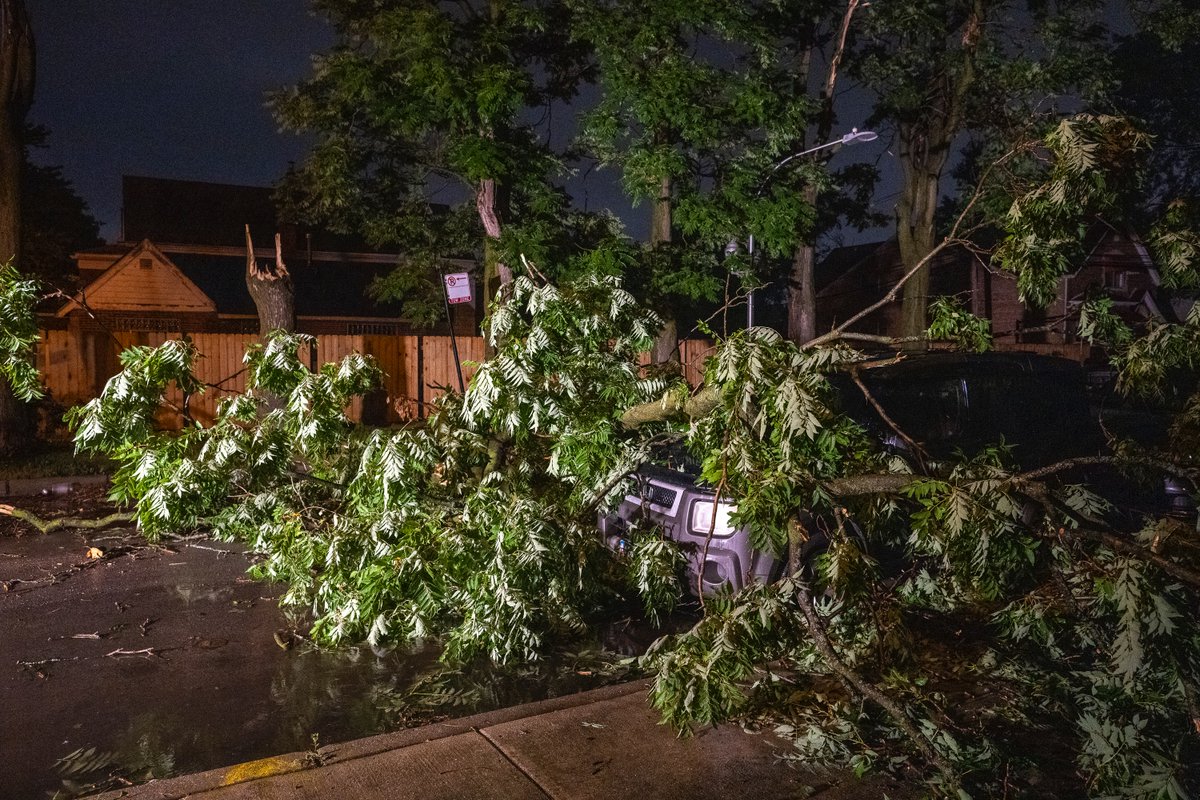 More than 10 tornadoes reported in stormy Chicago night and including twisters near both airports