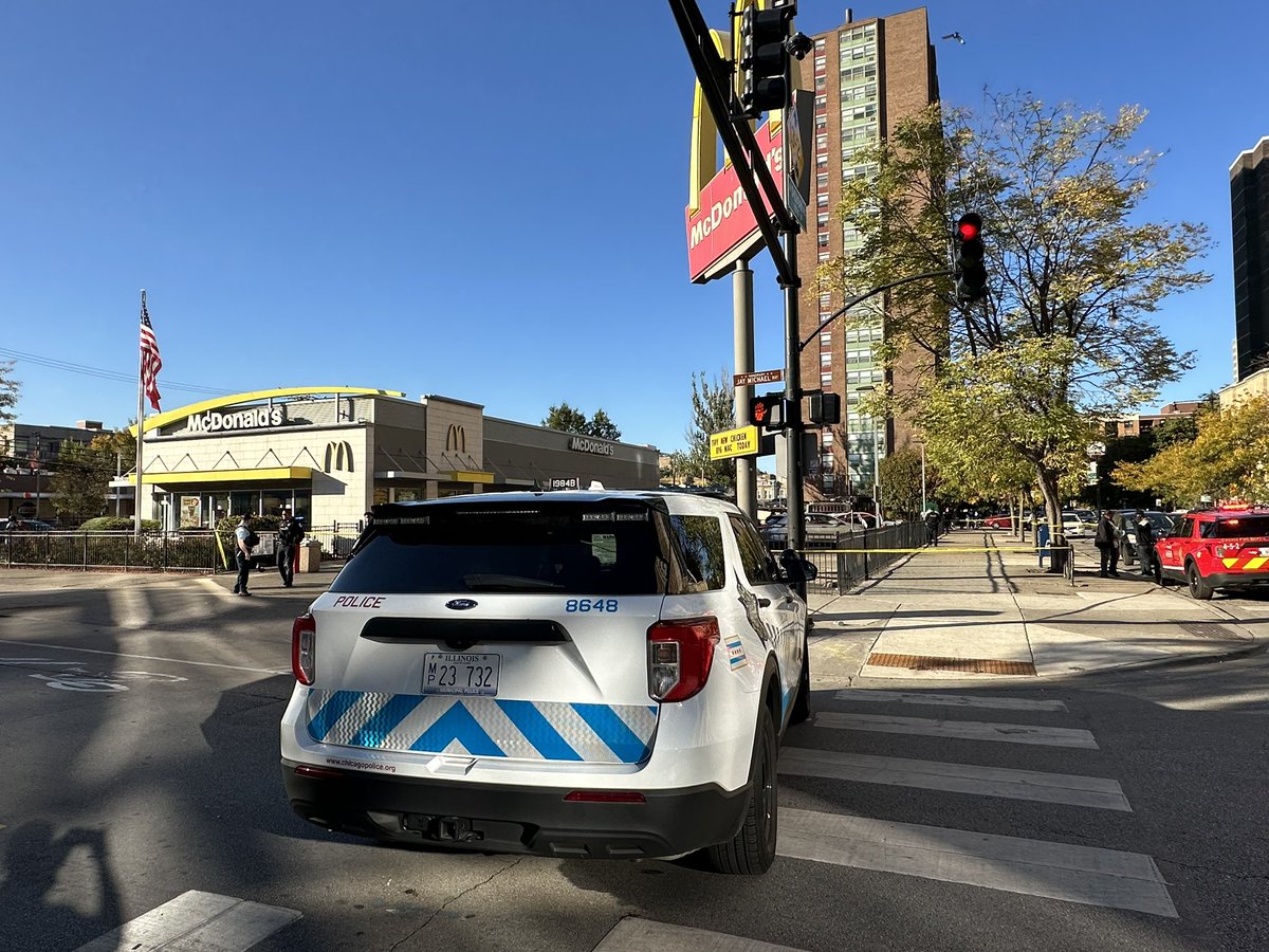 Reports of person shot in the head in McDonald’s Parking Lot at Wilson & Sheridan in Chicago.  CFD seen doing chest compressions on victim, might be deceased.  Ambulance did leave at 4:18pm with lights & siren. At leas 