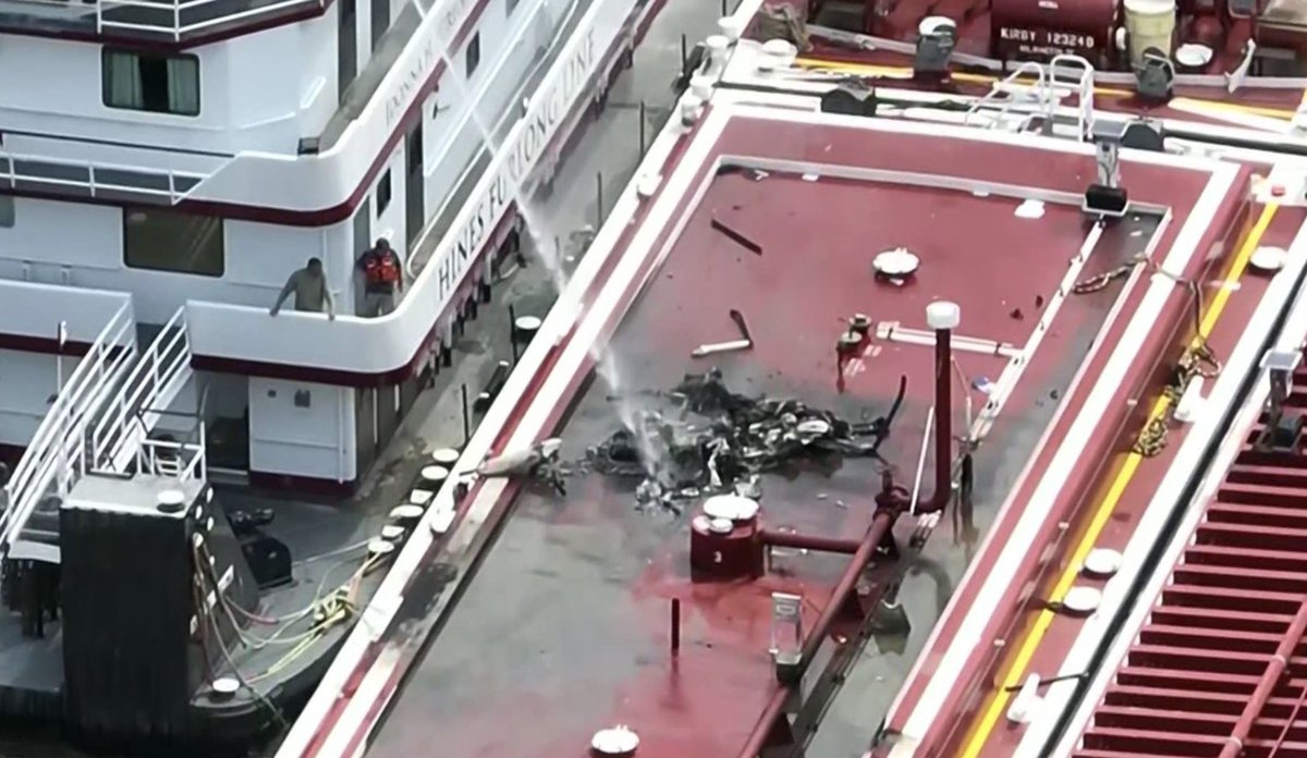 2 killed when helicopter crashes onto barge in the Mississippi River near the Melvin Price Lock and Dam.