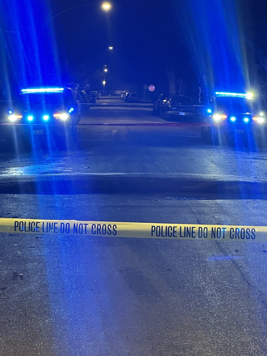 61st pl. & Wallace MALE SHOT & KILLED Chicago Police are investigating a shooting that left a male dead in Englewood. Officers from the 7th District were on patrol, when they heard multiple loud reports (Gunshots) nearby 
