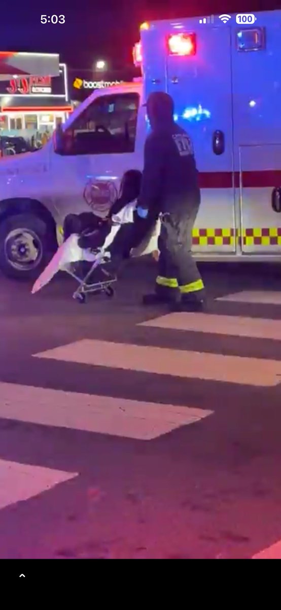 Chicago Police are investigating a shooting that left 2 ppl seriously wounded at a CTA Redline Station on the South Side. 
