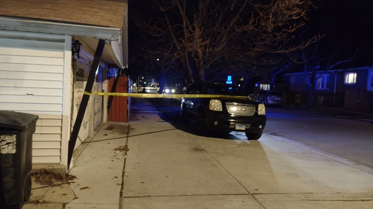 Person shot in a leg over here found shell casings on the ground . the west side of Lawndale taped off south of 60th Street and they also have a backyard taped off 3704 West 60th Place . person was shot in the leg . Report is a suspect wearing red was the shooter