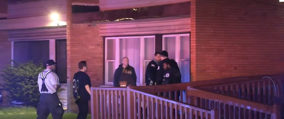 103rd & Luella HOME INTRUDER SHOT & KILLED Chicago Police are investigating a deadly home invasion across the street from CPD 4th District Station overnight.The shooting occurred around 1:30am, Officers responded to a call of a home break in and a person shot.