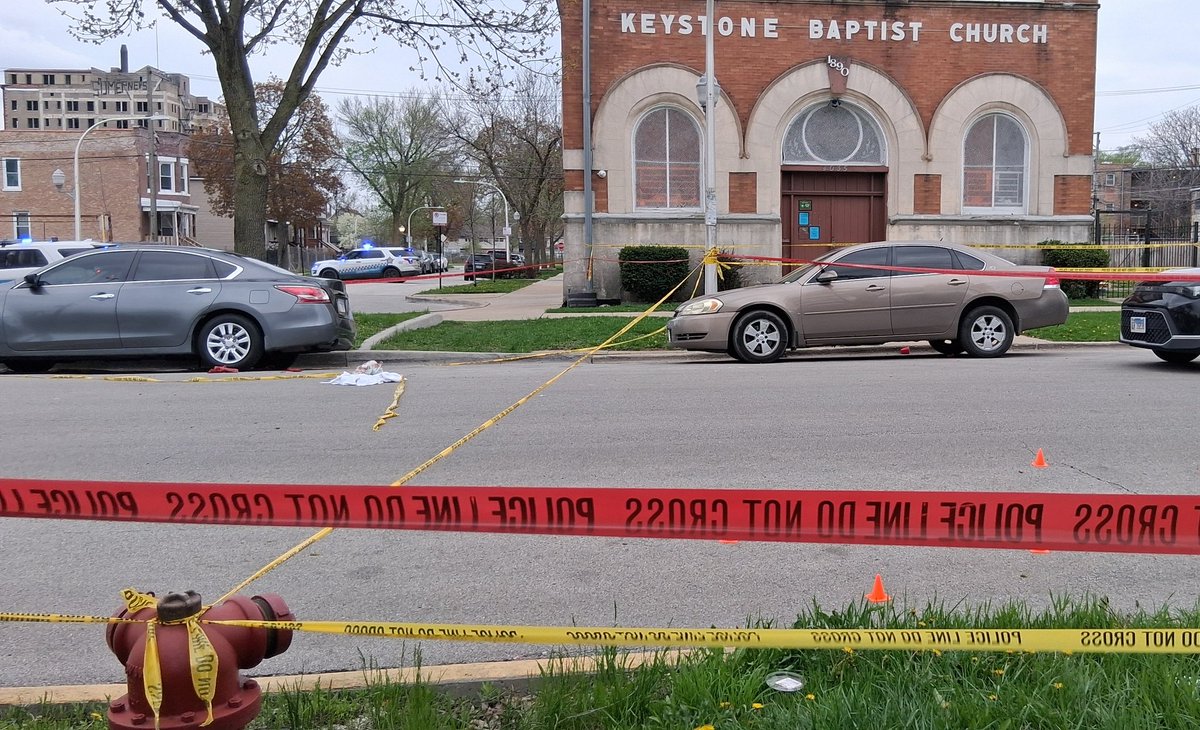 Mass shooting and killing vehicle dropped over at 630 N Lotus in the back it's burned out  Mass Shooting Homicide: 4 Shot 3 Dead, One Critical.  scene look like they might be AK-47 rounds] Four victims were near the sidewalk when an unknown vehicle approached the victims 