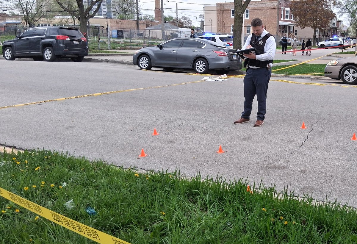 Mass shooting and killing vehicle dropped over at 630 N Lotus in the back it's burned out  Mass Shooting Homicide: 4 Shot 3 Dead, One Critical.  scene look like they might be AK-47 rounds] Four victims were near the sidewalk when an unknown vehicle approached the victims 