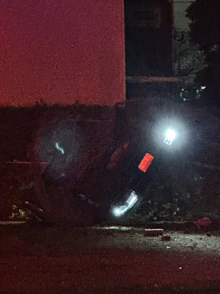 47th & Mozart  CPD 10-1 SHOTS FIRED.  Chicago Police & COPA are investigating after officers were shot at by a suspected Two-Six gang member during a pursuit, causing them to return fire. The incident started around 1:12am, CPD Tactical Officers from the 9th47th & Mozart CPD 10-1.