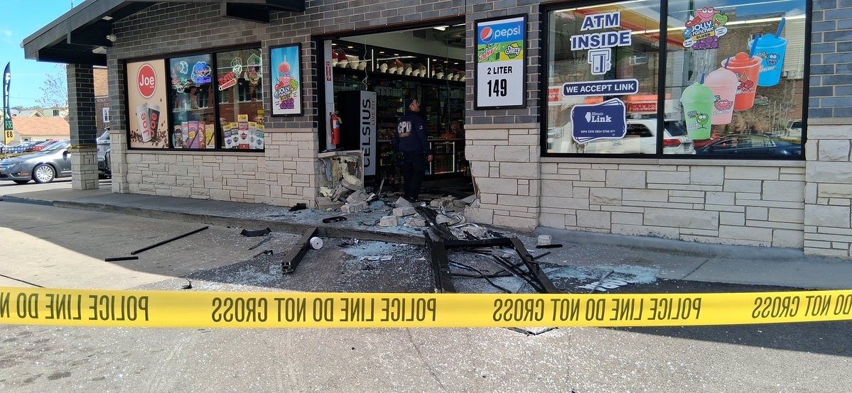 Chicago police have plate readers and pod cameras all over City . there is a policy that prohibits stopping moving cars . this was a preventable crime . 35th and Damen smash and grab gas station approximately 9:30 a.m. 