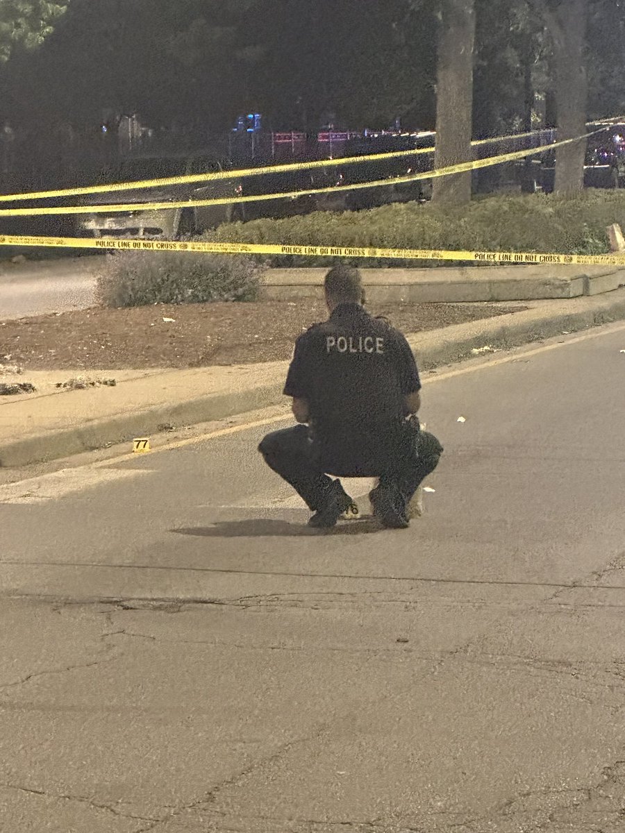 95th & Princeton MASS SHOOTING  12 PPL SHOT... Chicago Police are investigating a Mass Shooting that left 12 ppl wounded at a large gathering late last night.