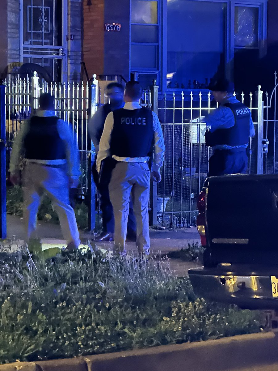 65th & Claremont MALE SHOT Chicago Police are investigating a shooting that left a male seriously wounded inside a home late last night.  
