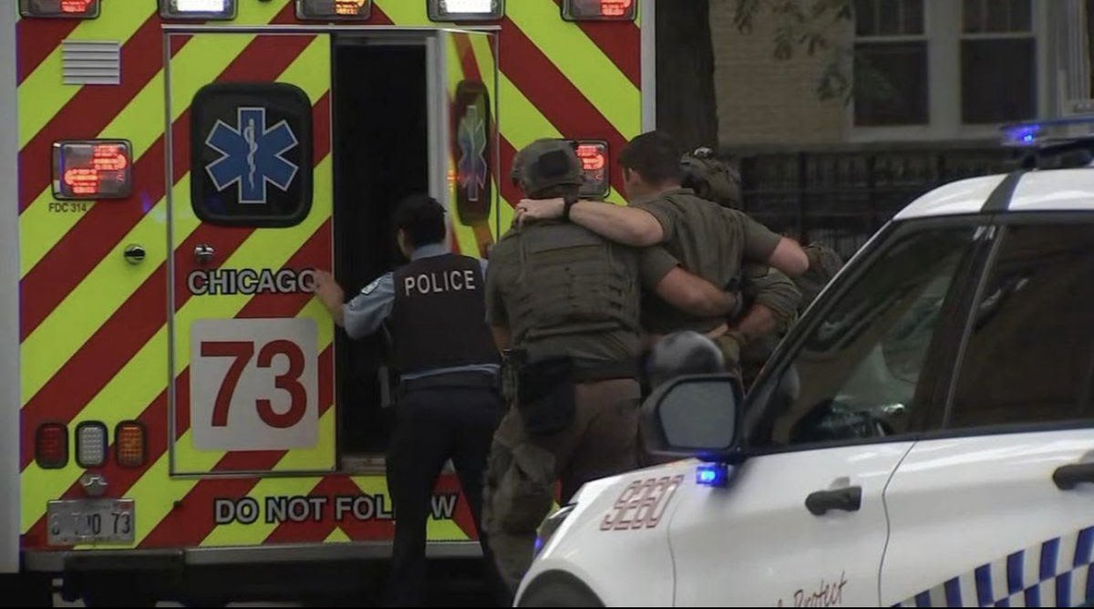 Springfield & Leland OFFICER SHOT  CPD SWAT OFFICER SHOTMULTIPLE PPL SHOT A CPD S.W.A.T. officer was shot during a S.W.A.T investigation in Albany Park this afternoon. A 10-1 emergency callout was given and an EMS PLAN 1 was in place for multiple gunshot
