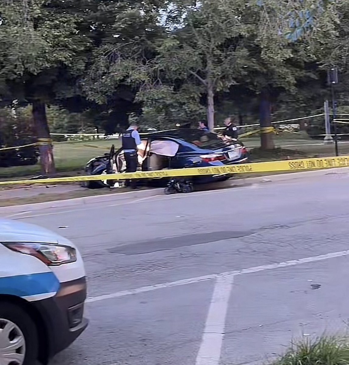 59th & Ellis 2 PPL SHOT & KILLED.. Chicago Police are on scene near the University of Chicago Campus where a young male and female were shot & killed in a possible Murder-Suicide.  