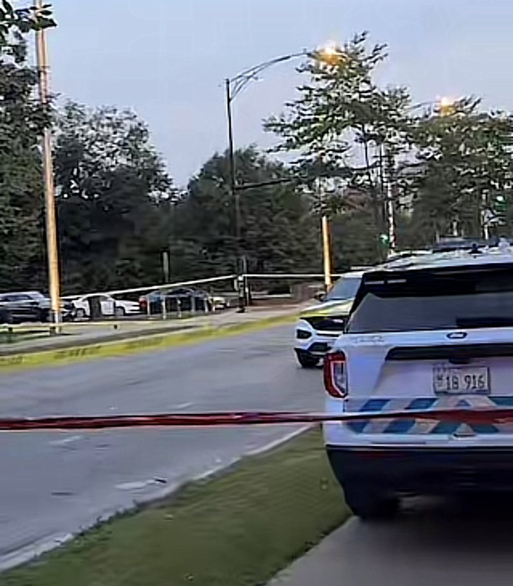 59th & Ellis 2 PPL SHOT & KILLED.. Chicago Police are on scene near the University of Chicago Campus where a young male and female were shot & killed in a possible Murder-Suicide.  