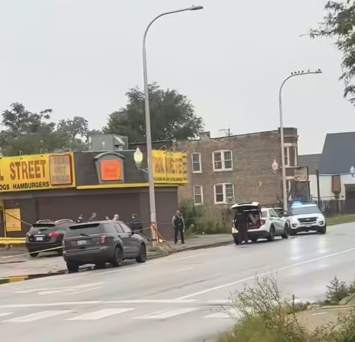 Independence & Harrison FEMALE SHOT & KILLED Chicago Police are investigating a shooting that left a female dead at Maxwell's restaurant overnight. 