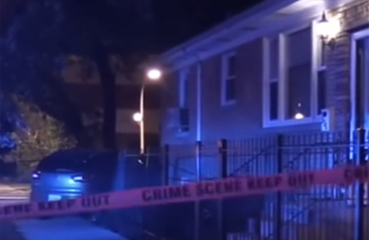 Laramie & Jackson TEEN SHOT Chicago Police are investigating a shooting that left a teenage girl critically wounded out west overnight.  officers responded to calls of a person shot and a car crash. When they arrived, they found a carLaramie & Jackson (2:26am) TEEN SHOT 14-yr-old girl was shot in the face & chest, in (Critical Condition)  