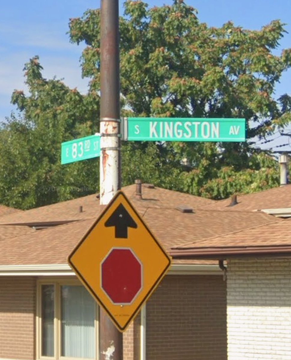 83rd & Kingston TEENS ROBBED BEFORE SCHOOL‼ Parents and guardians have reached out to ChitownCrimechasers-CCC in  concerns after they say their kids are getting robbed on the way to school. One incident happened this week, a grandmother says her 13-yr-old grandson was91st & Throop 