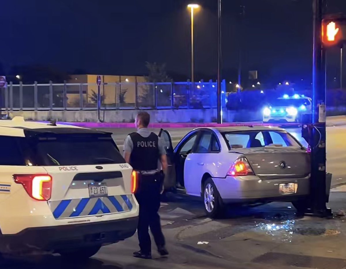 69th & Lafayette MALE SHOT Chicago Police are investigating a shooting that left a male critically wounded next to the CTA Redline 69th st. Station.