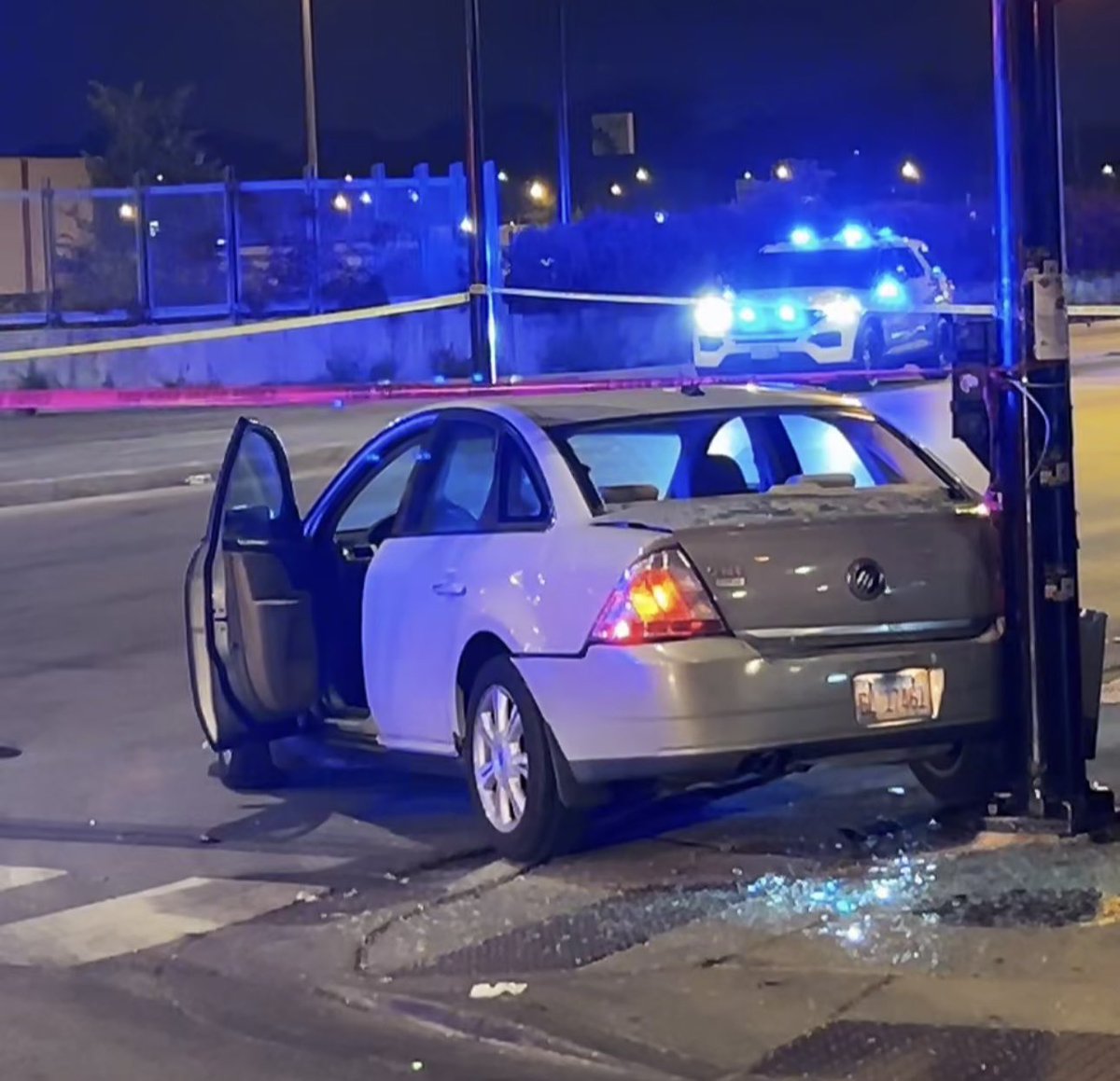 69th & Lafayette MALE SHOT Chicago Police are investigating a shooting that left a male critically wounded next to the CTA Redline 69th st. Station. 