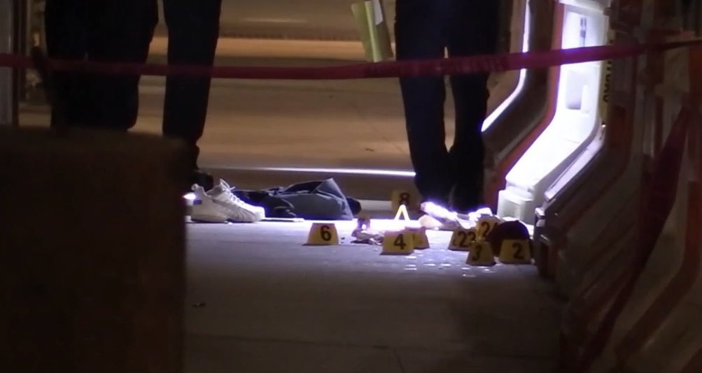 State & Lake/Wabash 2 PPL SHOT, 1 KILLED Chicago Police are investigating another double shooting that left a man dead downtown near the Chicago Theater & abc7 News studio overnight. The shooting occurred around 2:39am, officers responded calls of shots fired & 2 ppl